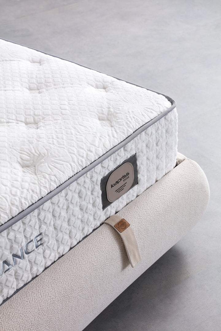 K- Elegance Bed Set