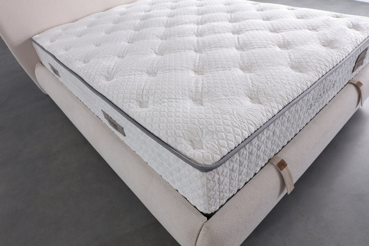 K- Elegance Bed Set